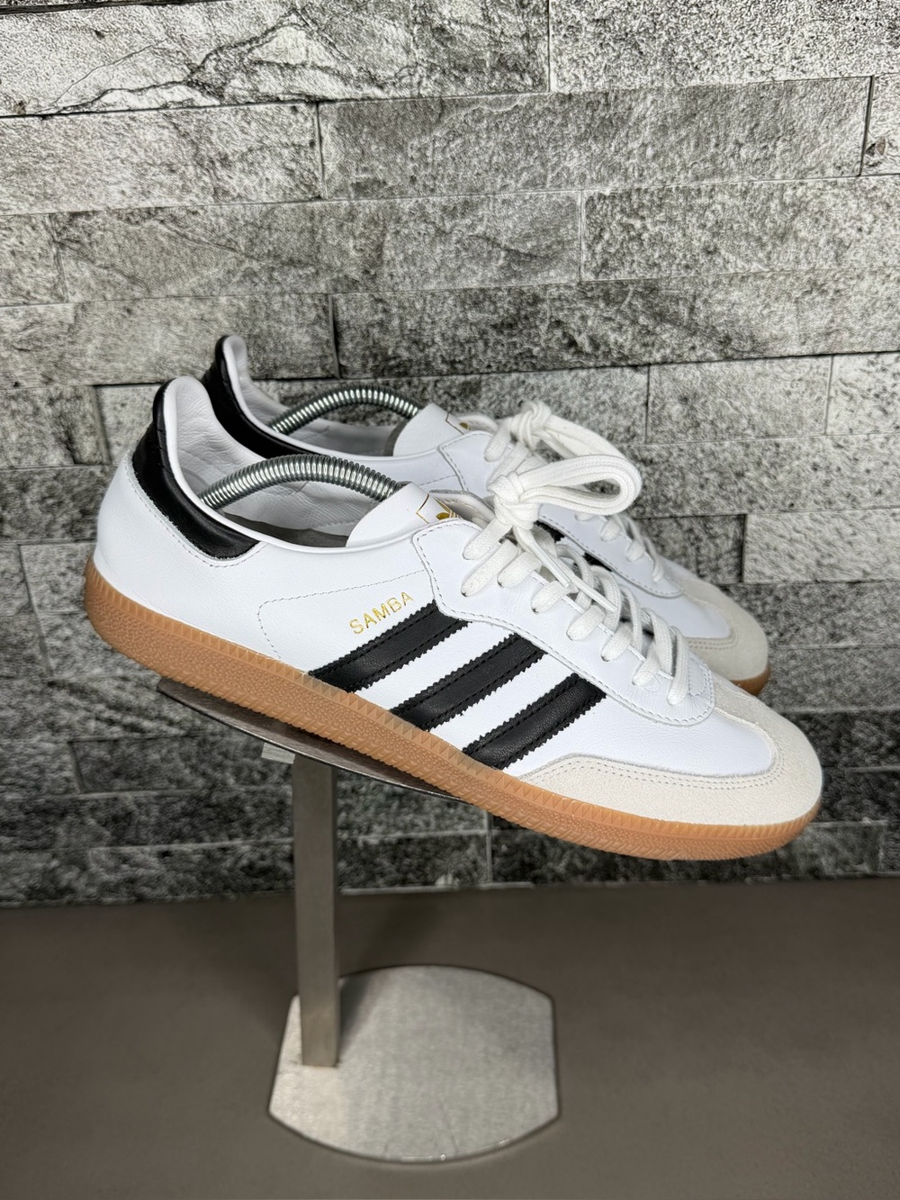 Adidas Samba Classic White Black Gum Sole Fashion Sneakers - M10.5